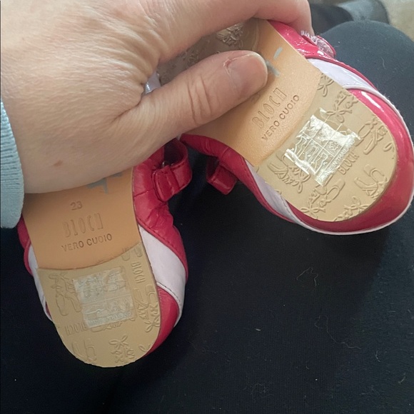 Bloch Pink and White Kids Ballet Flats size 23 little kids vero curio